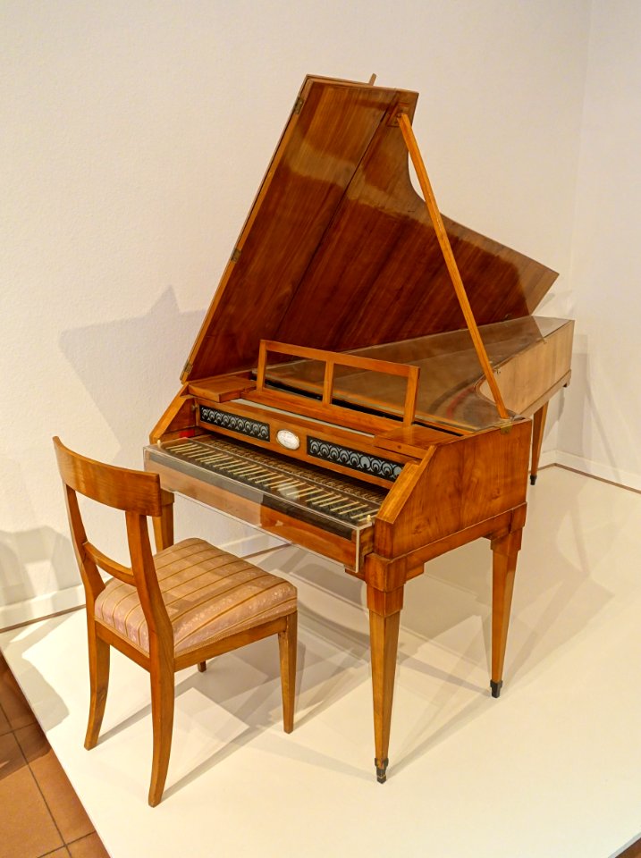Piano by Jakob Pfister, Wurzburg, 1808 - Mainfränkisches Museum - Würzburg, Germany - DSC04476