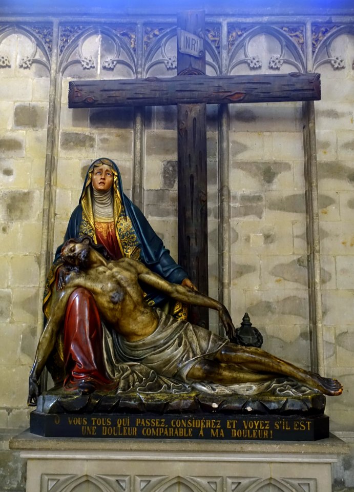 Pieta - Église Notre-Dame du Sablon - Brussels, Belgium - DSC08223