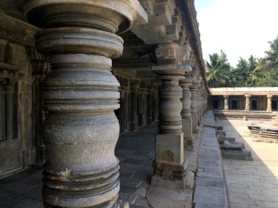Pillars of Keshava Temple, Somnathpur 03 photo