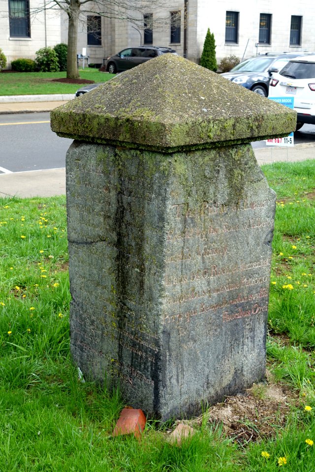 Pillar of Liberty - Dedham Massachusetts - DSC04347
