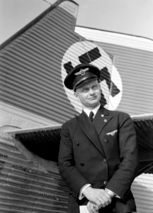 Piloot Horst Merz bij de Junkers G24 D-1089 Hestia die voor de lufthansa de lijn, Bestanddeelnr 190-0060