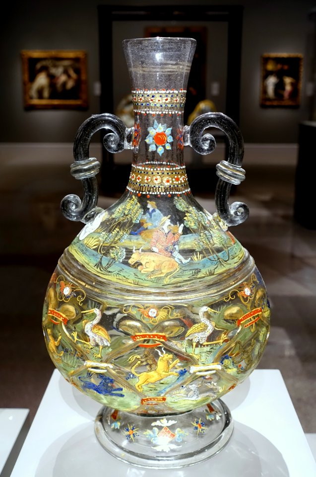 Pilgrim flask, Venice or France, 16th century, enameled glass - Wadsworth Atheneum - Hartford, CT - DSC05053