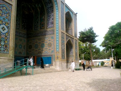 Pilgrimes to Al-Mahruq Mosque 2