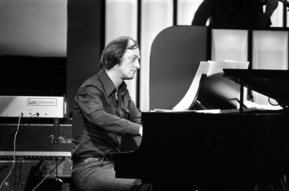 Pim Jacobs achter de piano, Bestanddeelnr 927-9257