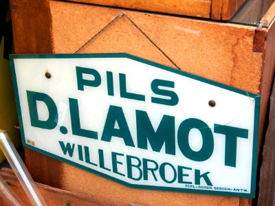 Pils D Lamot Willebroek reclame van glas