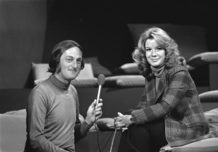 Pim Jacobs en Vicki Carr in het TV-programma 3 x 1 = 3, Bestanddeelnr 925-9693