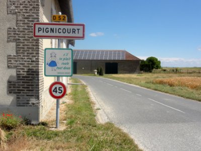 Pignicourt (Aisne) city limit sign