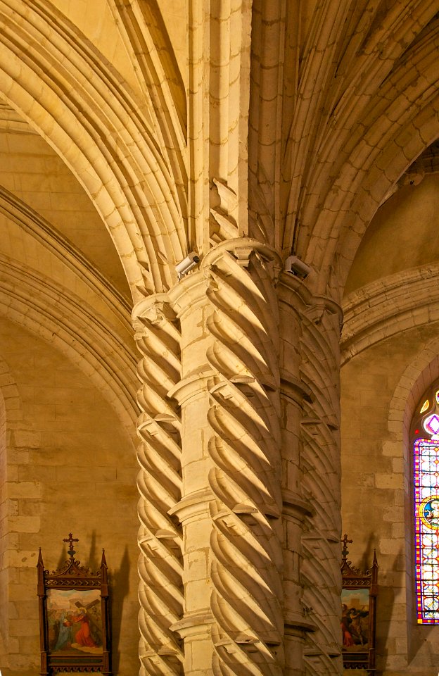 Pilier Eglise Rouffignac