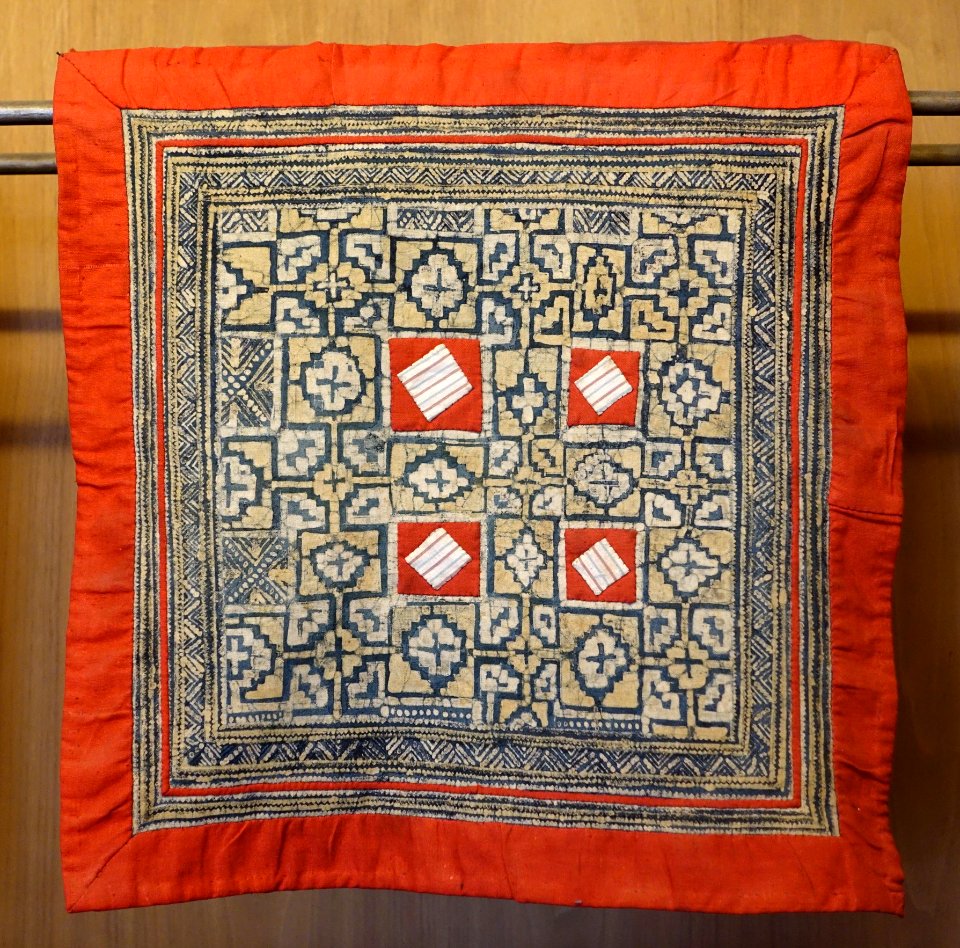 Pillow for the deceased, Hmong (Hmong Hoa) - Vietnam Museum of Ethnology - Hanoi, Vietnam - DSC03039