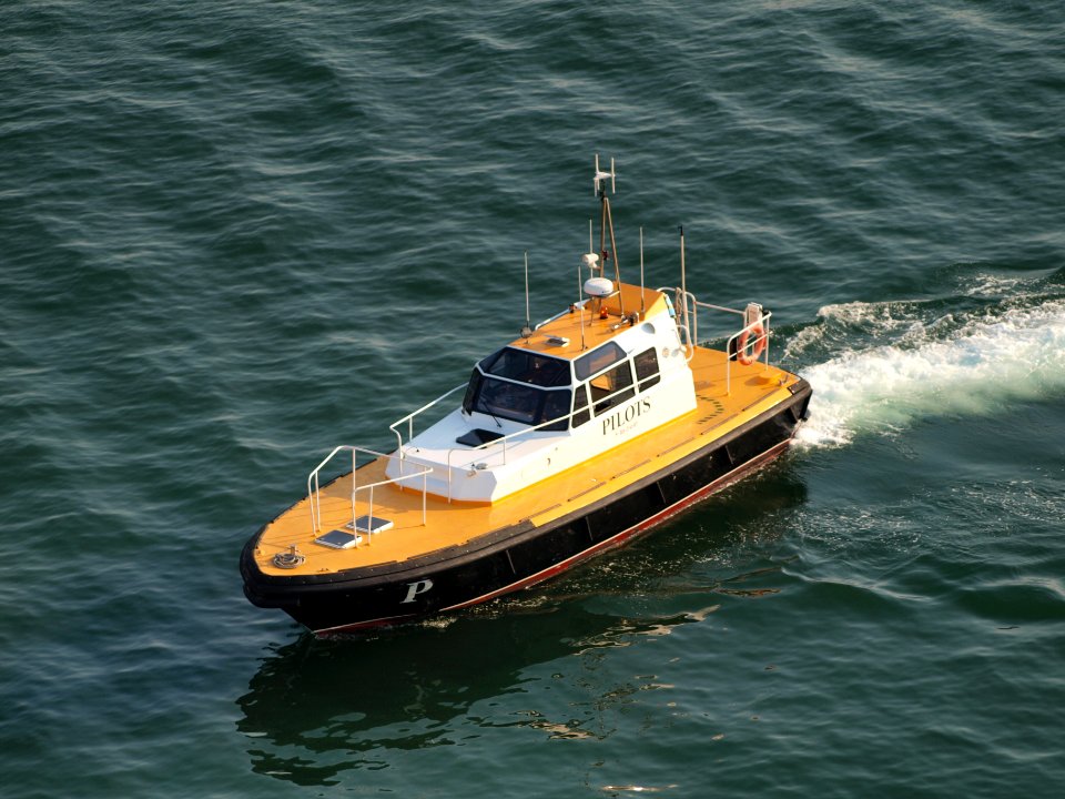 Pilot boat at Barcelona pic2