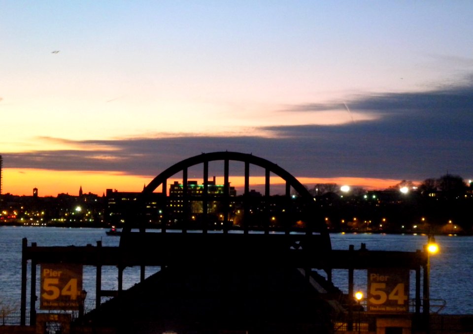 Pier 54 dusk fr hiline jeh
