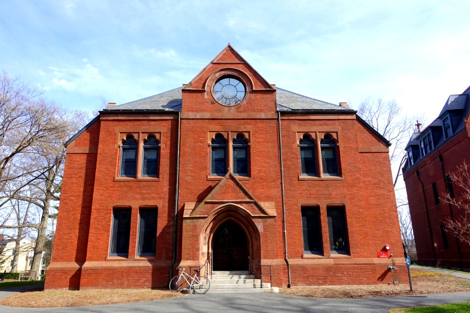 Pierce Hall - Smith College - Northampton, MA - DSC02114