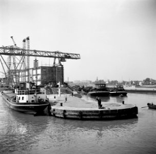 Pier met de grenspaal van het drielandenpunt Duitsland, Frankrijk en Zwitserland, Bestanddeelnr 254-1305