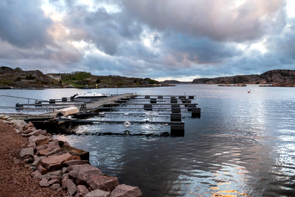 Pier and jetty in Slävik harbor 4