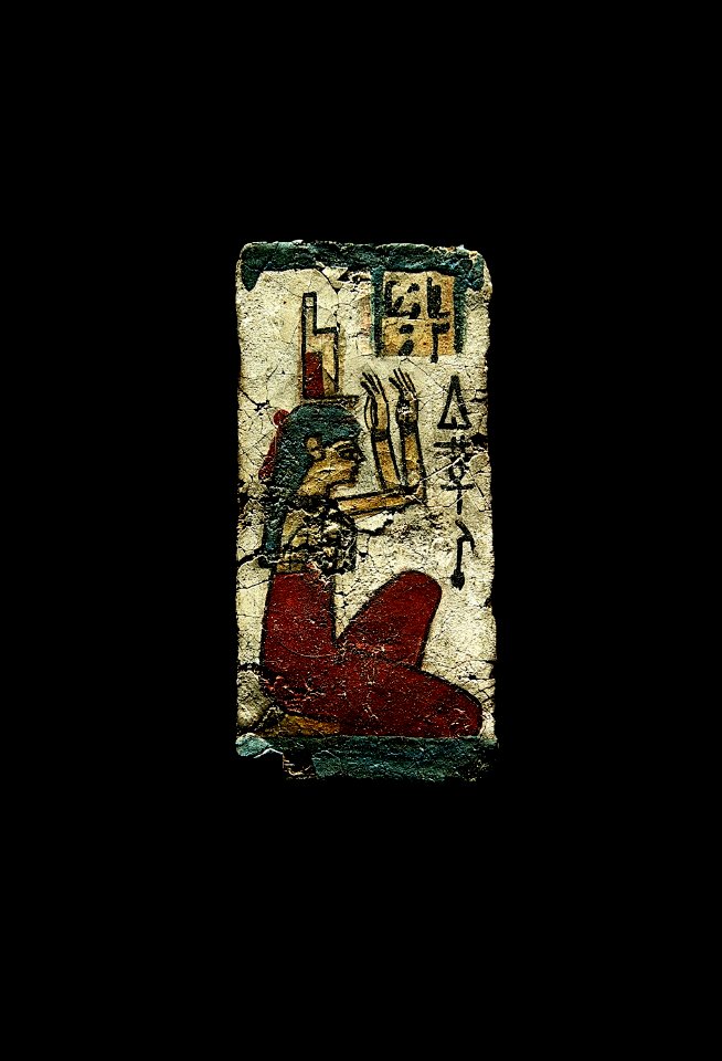 Piece of coffin isis mourning pleurant Louvre AF258