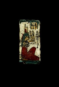 Piece of coffin isis mourning pleurant Louvre AF258