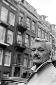 Pierre Servais redder van twee dames, Bestanddeelnr 919-8430