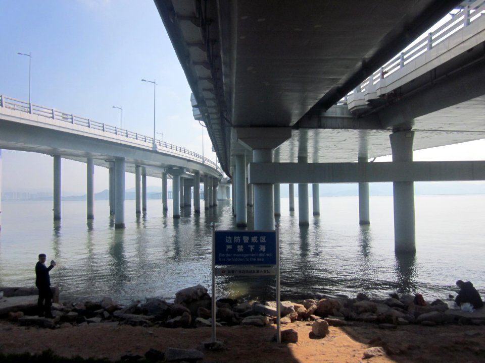 Piers of Shenzhen Bay Bridge5
