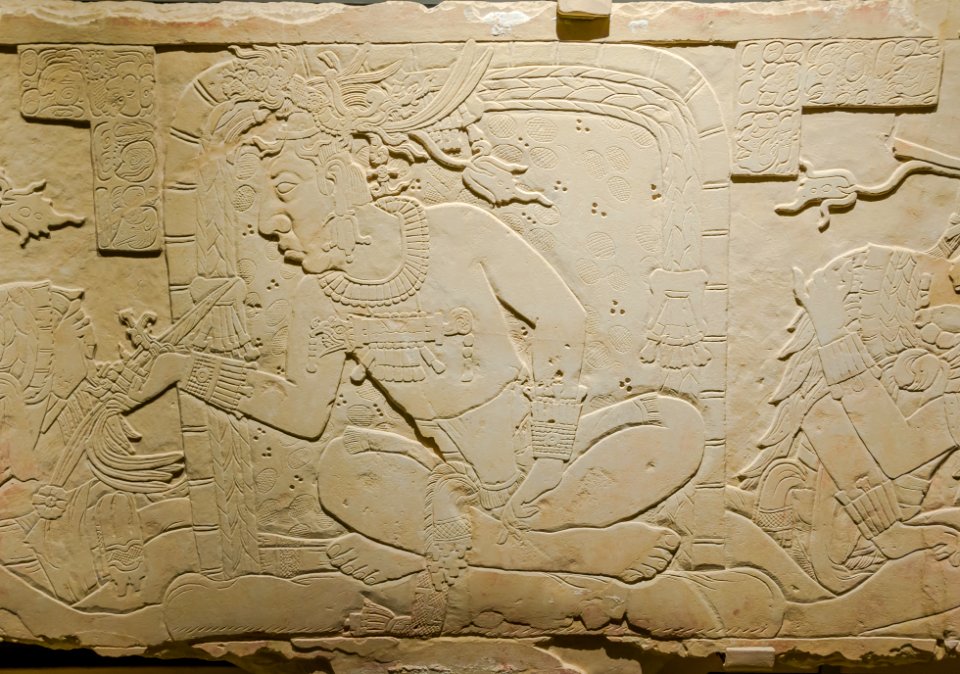Pierre de l'autosacrifice, détail, exposition "Mayas", Musée du Quai Branly, Paris