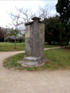 Pierre-Bénite - Parc Georges Manillier - Pilori d'Yvours 02