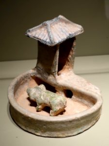 Pigpen, North central China, Henan or Shaanxi province, Eastern Han dynasty, 1st-2nd century AD, earthenware with calcified green lead glaze - Portland Art Museum - Portland, Oregon - DSC08587