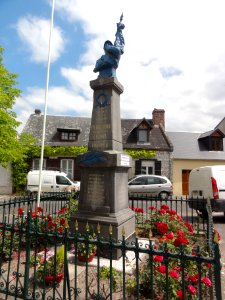 Pierrepont (Aisne) monument aux morts