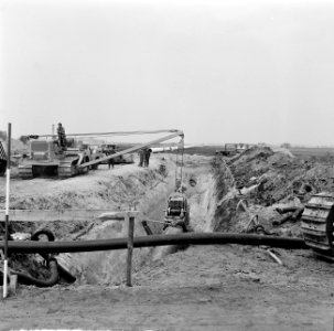 Pijpleidingen door Groningen (Slochteren, Groningen) overzicht werkzaamheden, Bestanddeelnr 916-4119 photo