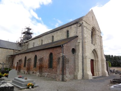 Pierrepont (Aisne) église (en travaux)