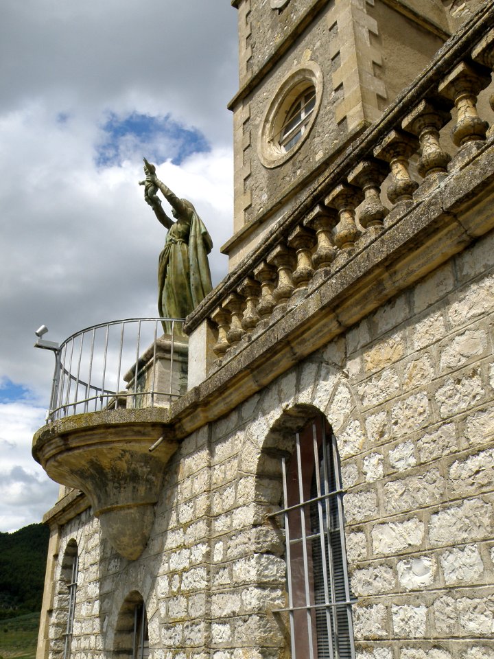 Pierrelongue Chapelle Notre-Dame-de-Consolation 19