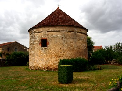 Pigeonnier du Donjon de Bazoges en Pareds