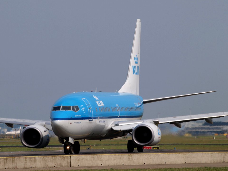 PH-BGF KLM Royal Dutch Airlines Boeing 737-7K2(WL) - cn 30365 taxiing 13Juli 2013 pic1