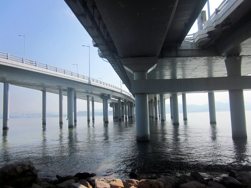 Piers of Shenzhen Bay Bridge6
