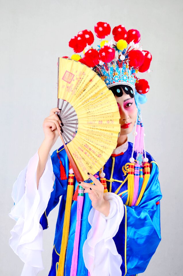 Fan clothing traditional