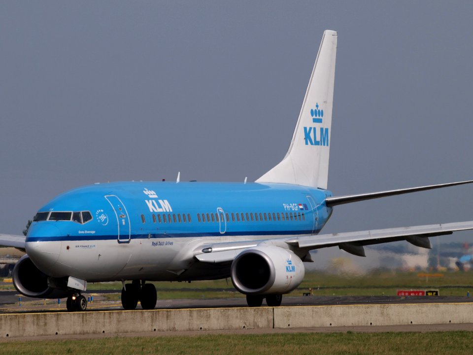 PH-BGF KLM Royal Dutch Airlines Boeing 737-7K2(WL) - cn 30365 taxiing 13Juli 2013 pic2