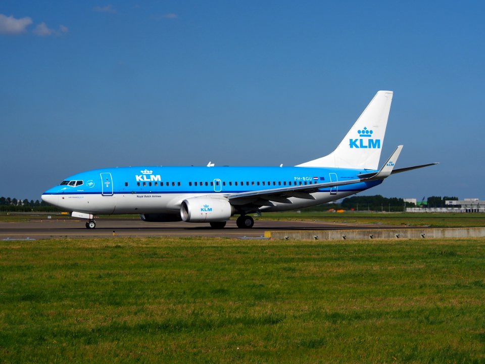PH-BGU KLM Royal Dutch Airlines Boeing 737-7K2(WL) - cn 39257 taxiing 18july2013 pic-002