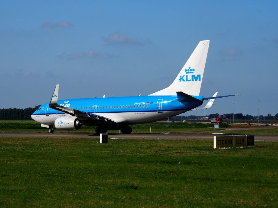 PH-BGW KLM Royal Dutch Airlines Boeing 737-7K2(WL) - cn 38128 taxiing 18july2013 pic-003