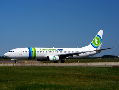 PH-HZN Transavia Boeing 737-8K2(WL) - cn 32943 taxiing 21july2013 pic-004