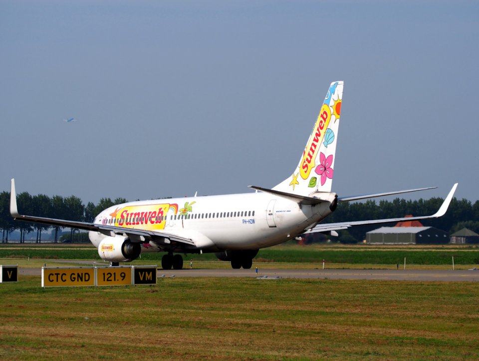 PH-HZW Transavia Boeing 737-8K2(WL) - cn 29345 taxiing, 25august2013 pic-007