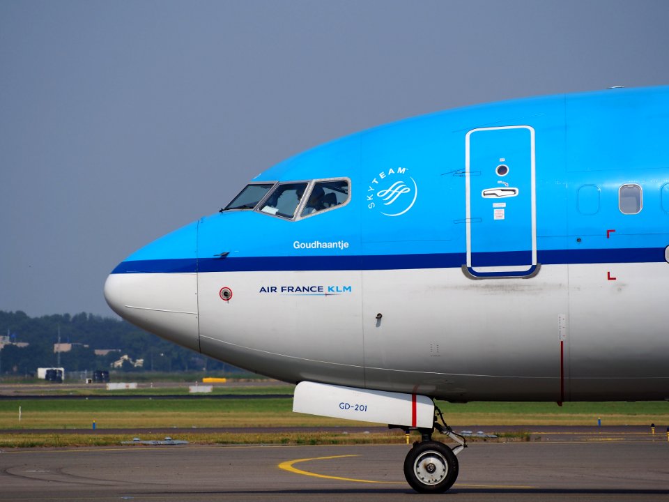 PH-BGD KLM Royal Dutch Airlines Boeing 737-7K2(WL) - cn 30366 taxiing, 25august2013 pic-003
