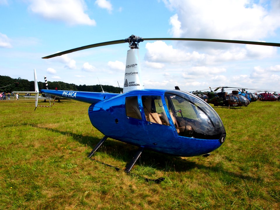PH-HCA Robinson R44 II pic1