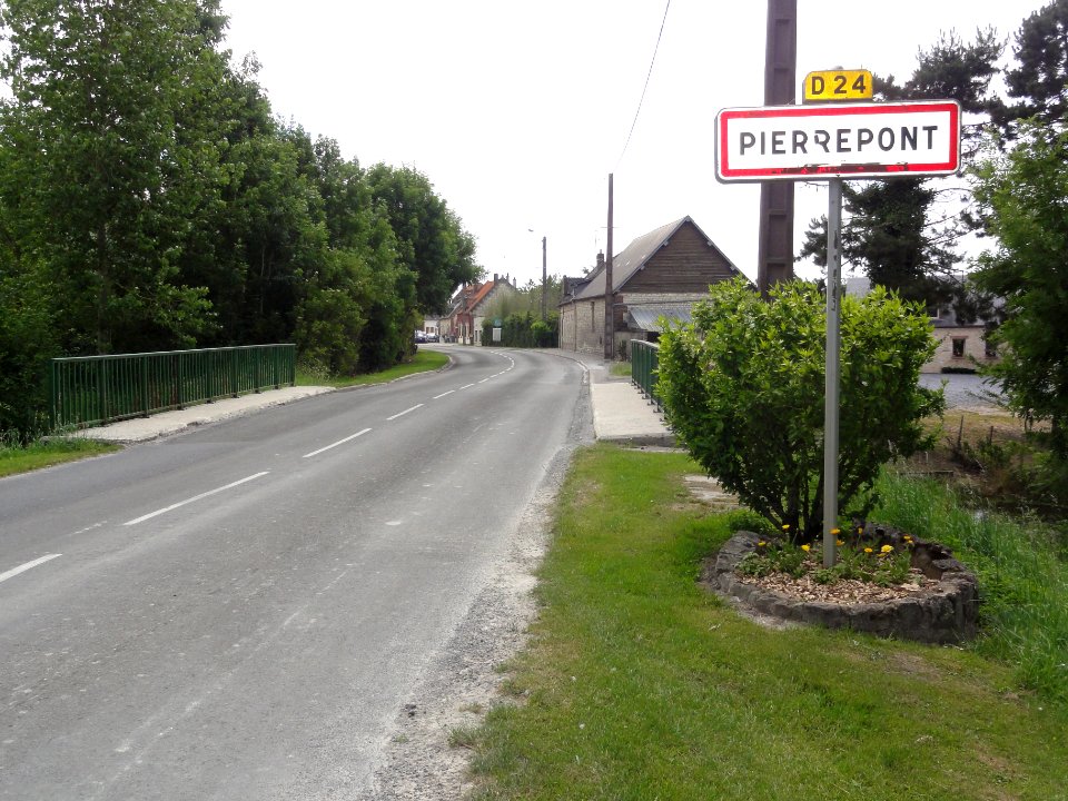 Pierrepont (Aisne) city limit sign, bridge over Souche River