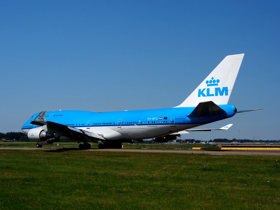 PH-BFU KLM Royal Dutch Airlines Boeing 747-406(M) - cn 28196 taxiing 21July2013 pic-010