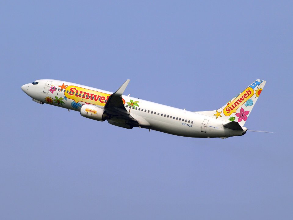 PH-HZL Transavia Boeing 737-8K2(WL) - cn 30391 13july2013 pic4