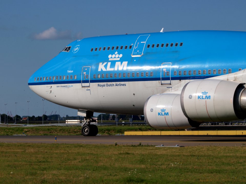 PH-BFT KLM Royal Dutch Airlines Boeing 747-406(M) - cn 28459 taxiing 19july2013 pic2