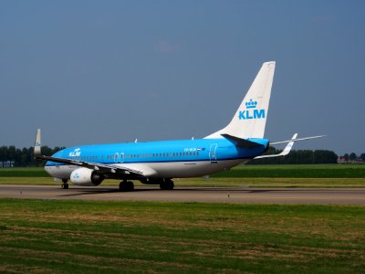 PH-BGB KLM Royal Dutch Airlines Boeing 737-8K2(WL) - cn 37594 pic6 photo