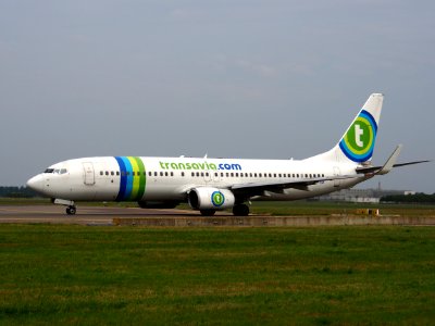 PH-HZI Transavia Boeing 737-8K2(WL) - cn 28380 taxiing 13july2013 pic2