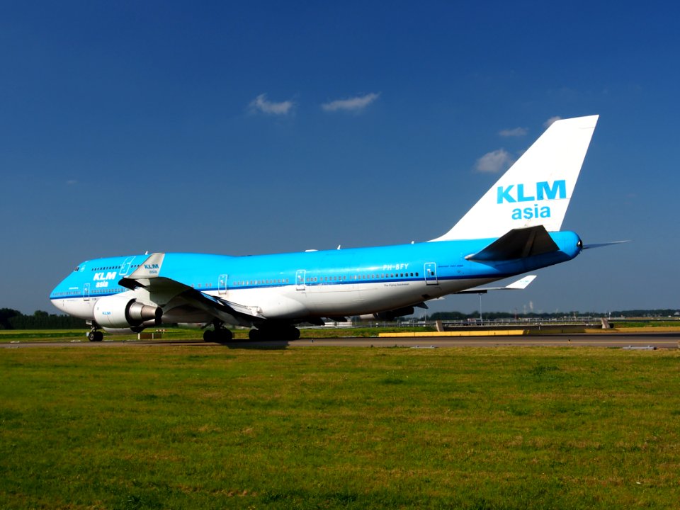 PH-BFY KLM Royal Dutch Airlines Boeing 747-406(M) - cn 30455 taxiing 18july2013 pic-008
