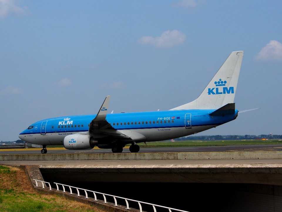 PH-BGE KLM Royal Dutch Airlines Boeing 737-7K2(WL) - cn 30371 pic3