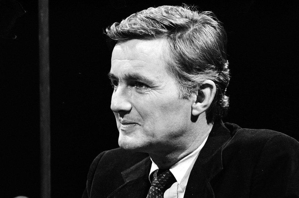 Piet Dankert, voorzitter van het Europees Parlement, Bestanddeelnr 932-4497