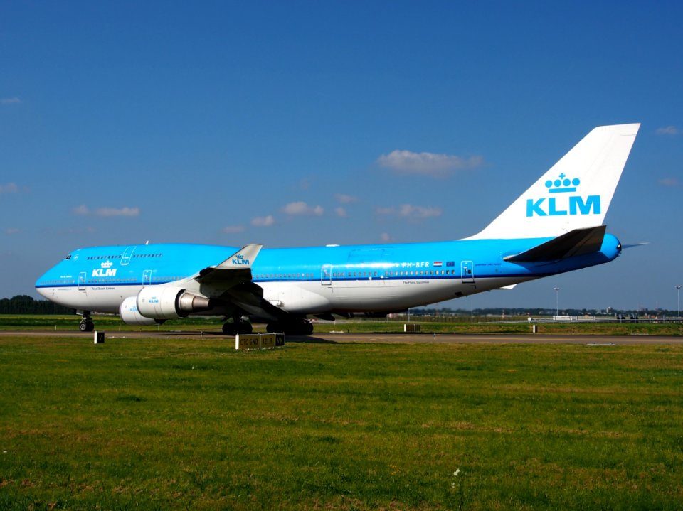 PH-BFR KLM Royal Dutch Airlines Boeing 747-406(M) - cn 27202 taxiing 18july2013 pic-008